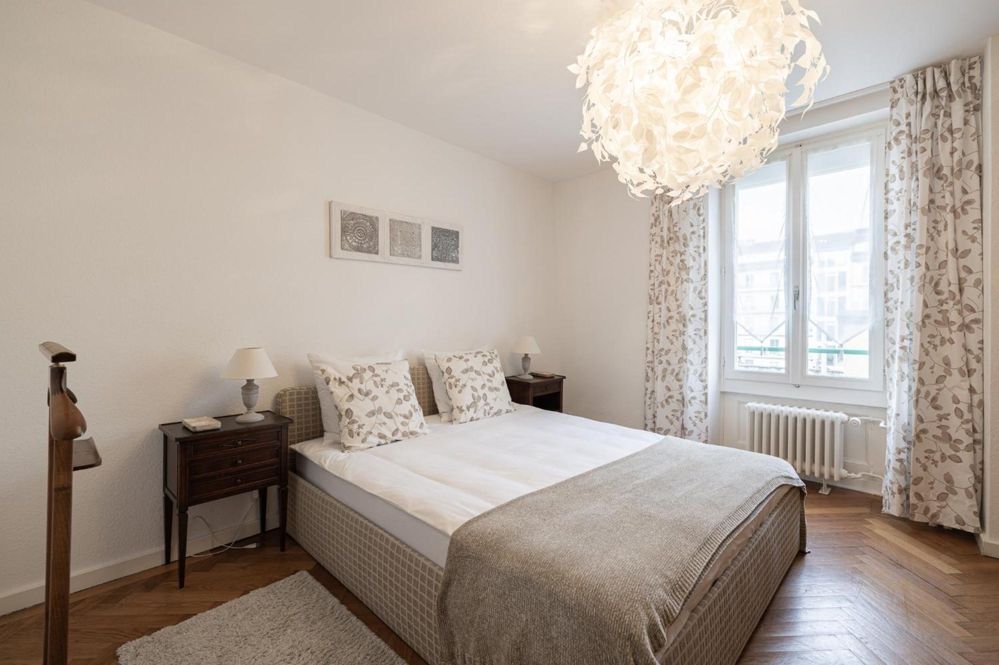 Mole 32 - Self Check In By Homenhancement