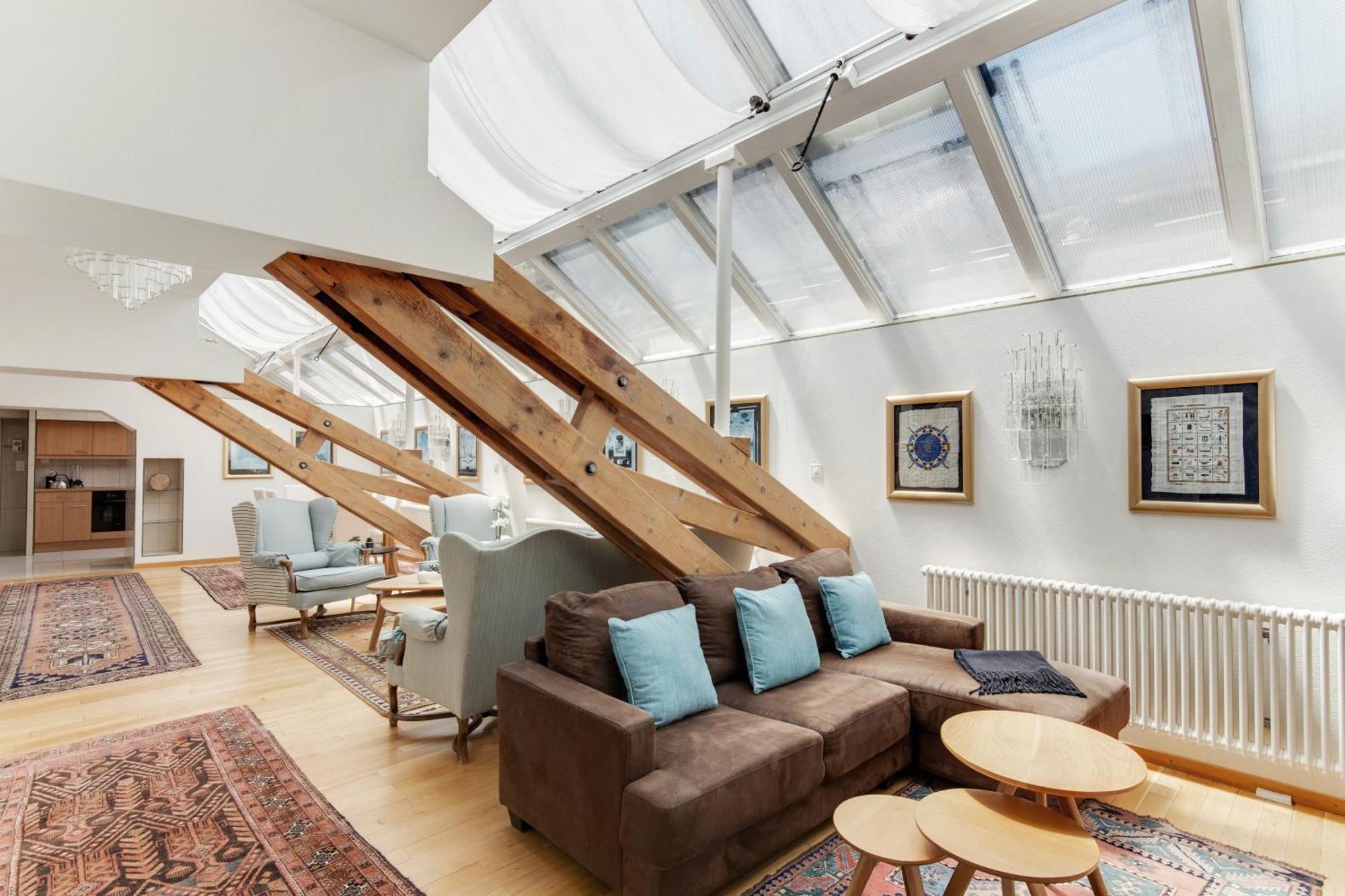 Mole 32 - Self Check In By Homenhancement Genf