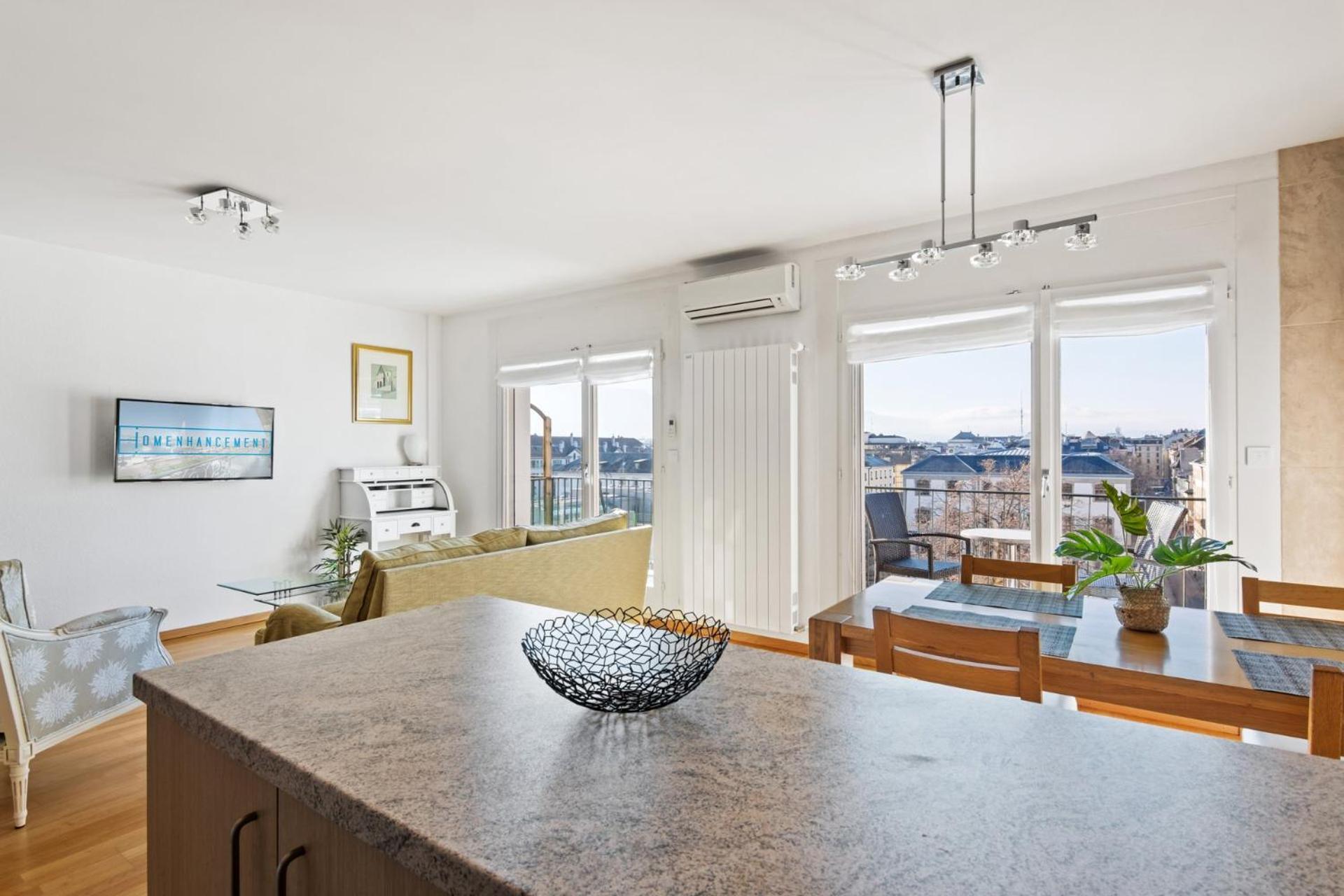 Mole 32 - Self Check In By Homenhancement